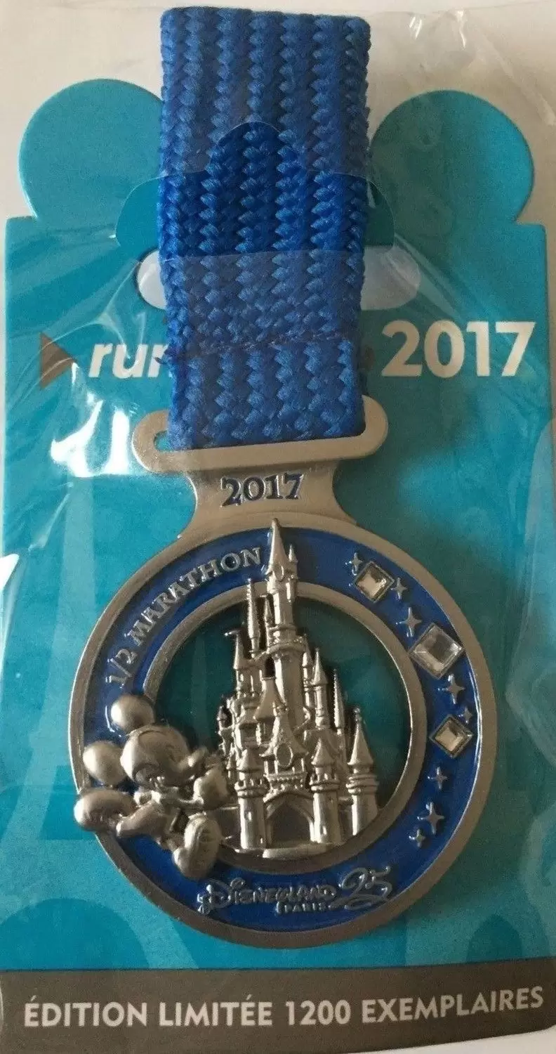 Run Disney - Run Disney 2017 Medal 1/2 Marathon