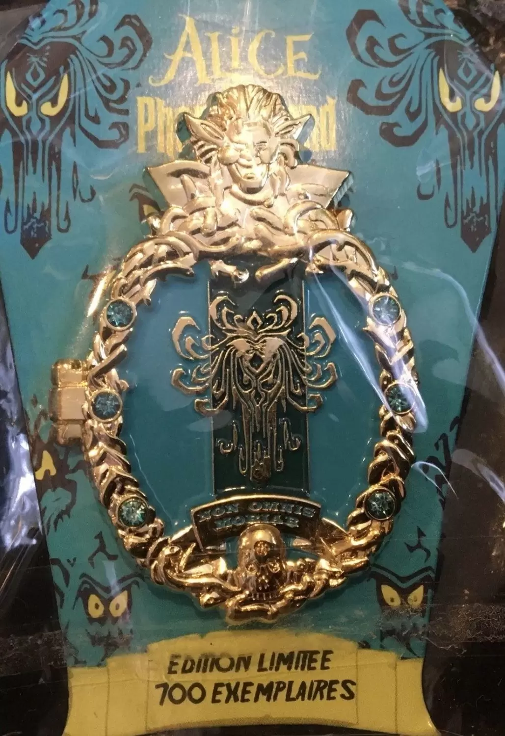 Pins Limited Edition - Alice Locket Phantomland