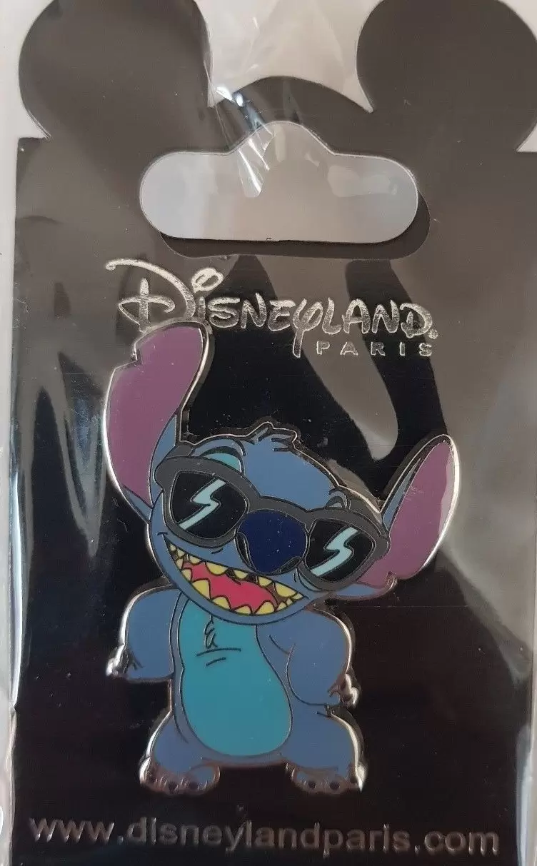 Disneyland Paris Pin Set – Lilo And Stitch – 12 Pin Set