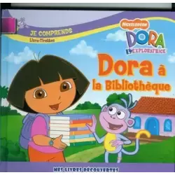 Dora à la bibliothèque