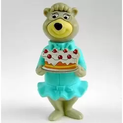 Cindy Bear avec gâteau