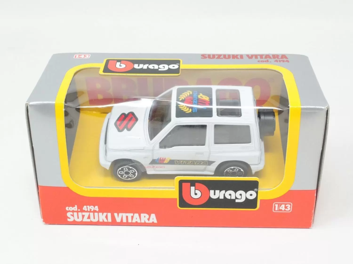 Bburago 1/43e - SUZUKI Vitara Raid (Blanche)