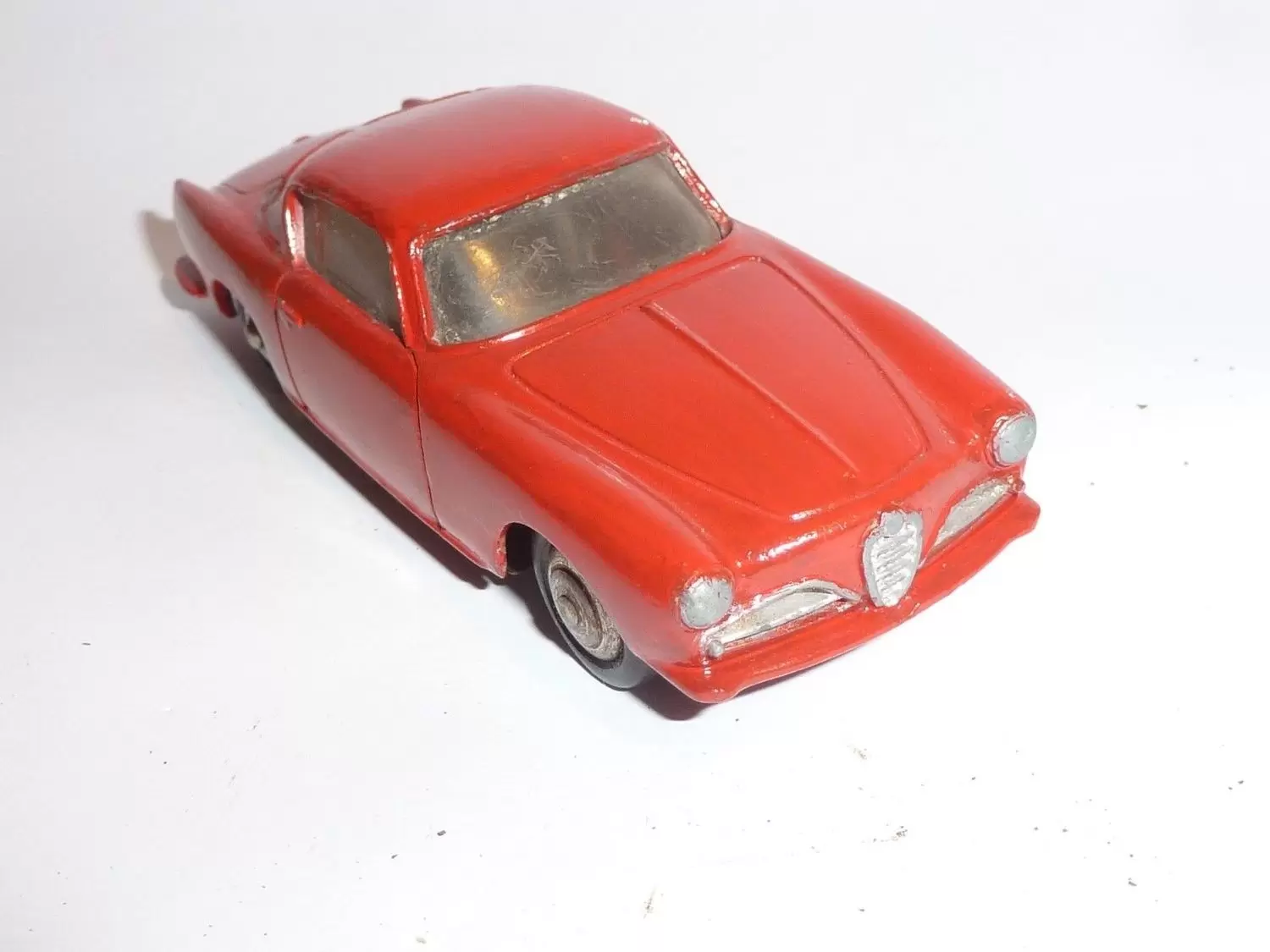 Vintage Dinky Toys - ALFA ROMEO Coupé (Rouge)