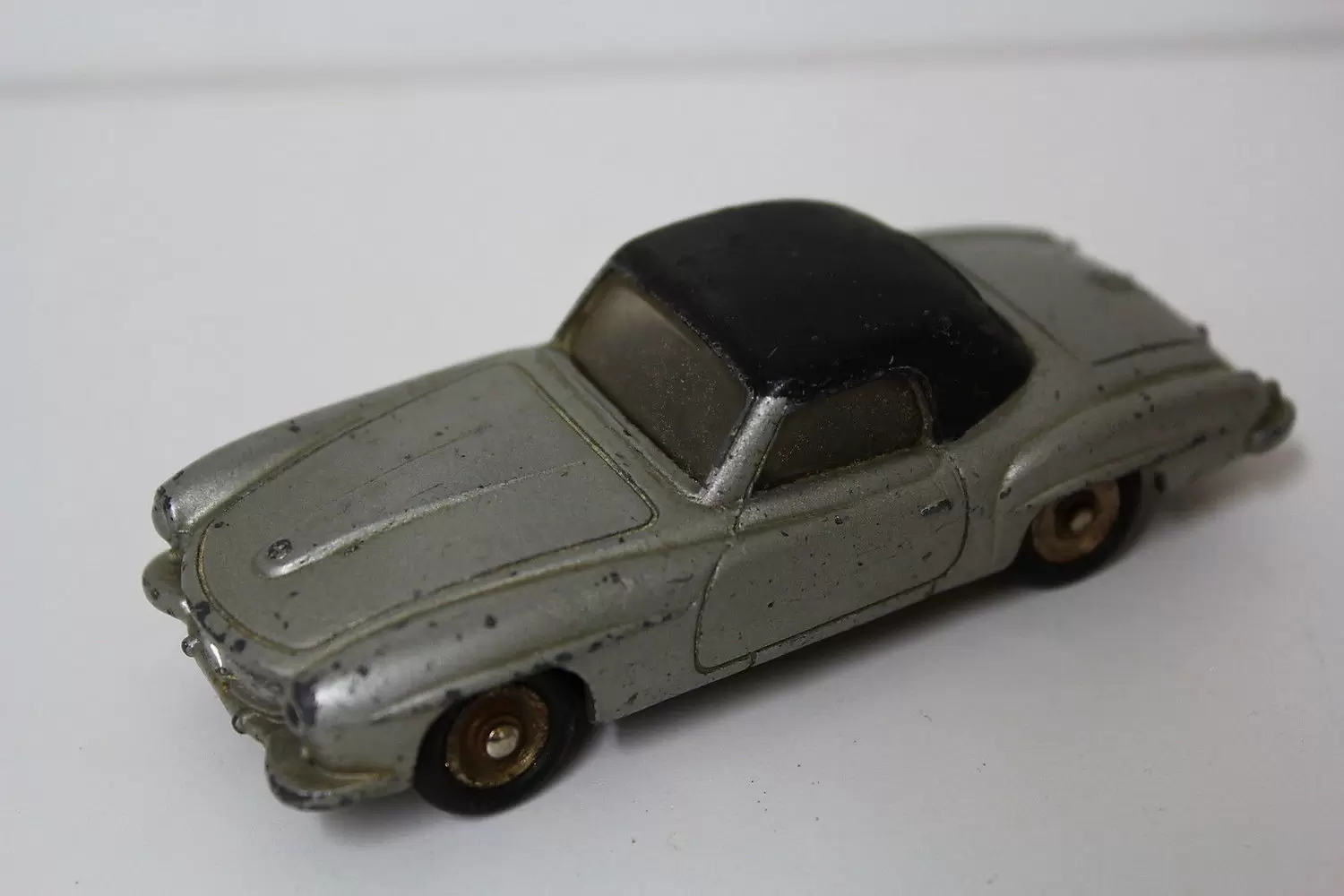 Vintage Dinky Toys - MERCEDES 190 SL (Grise - Noire)