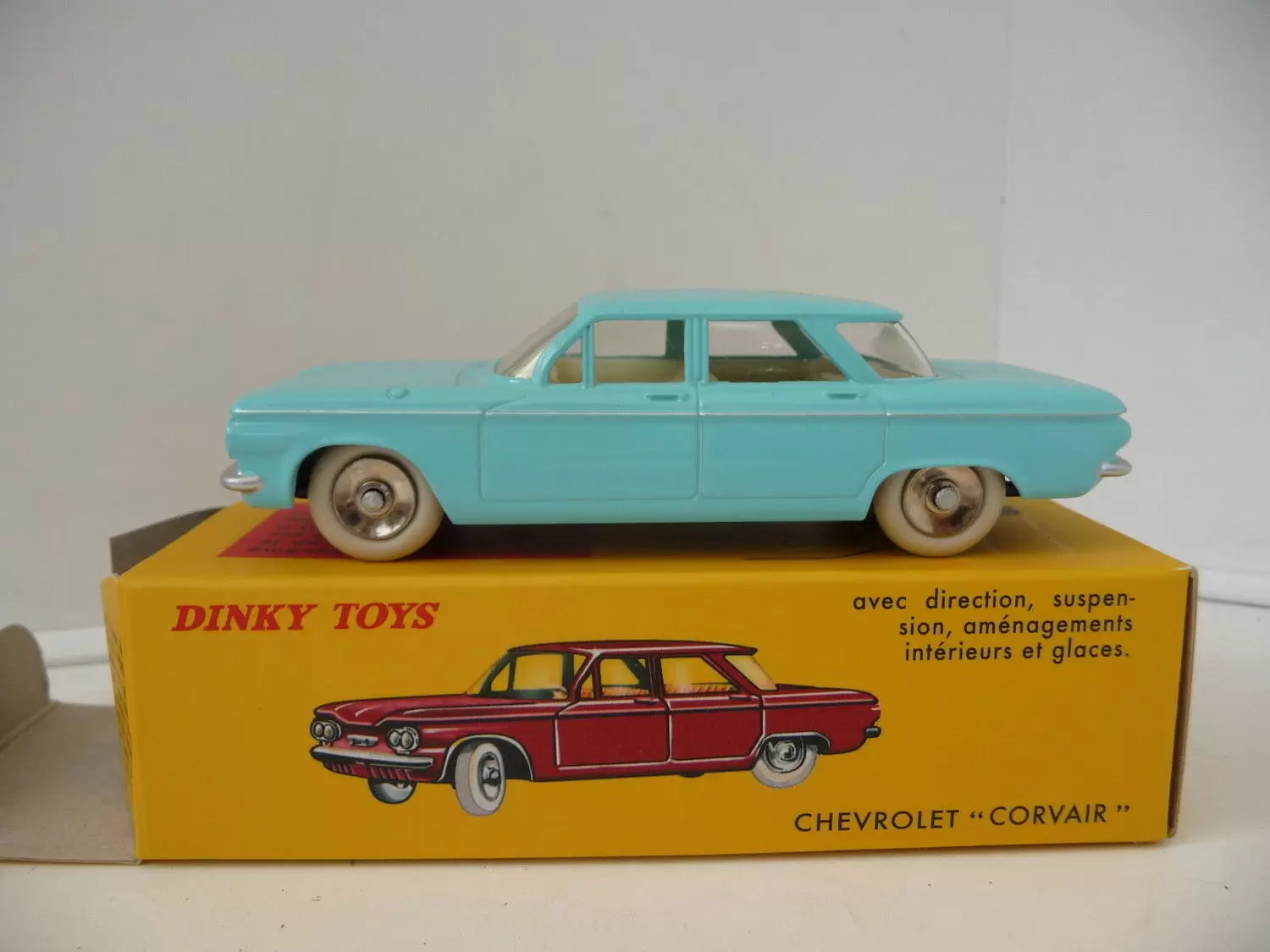 Atlas - Classic Dinky Toys Collection - CHEVROLET Corvair (Turquoise)