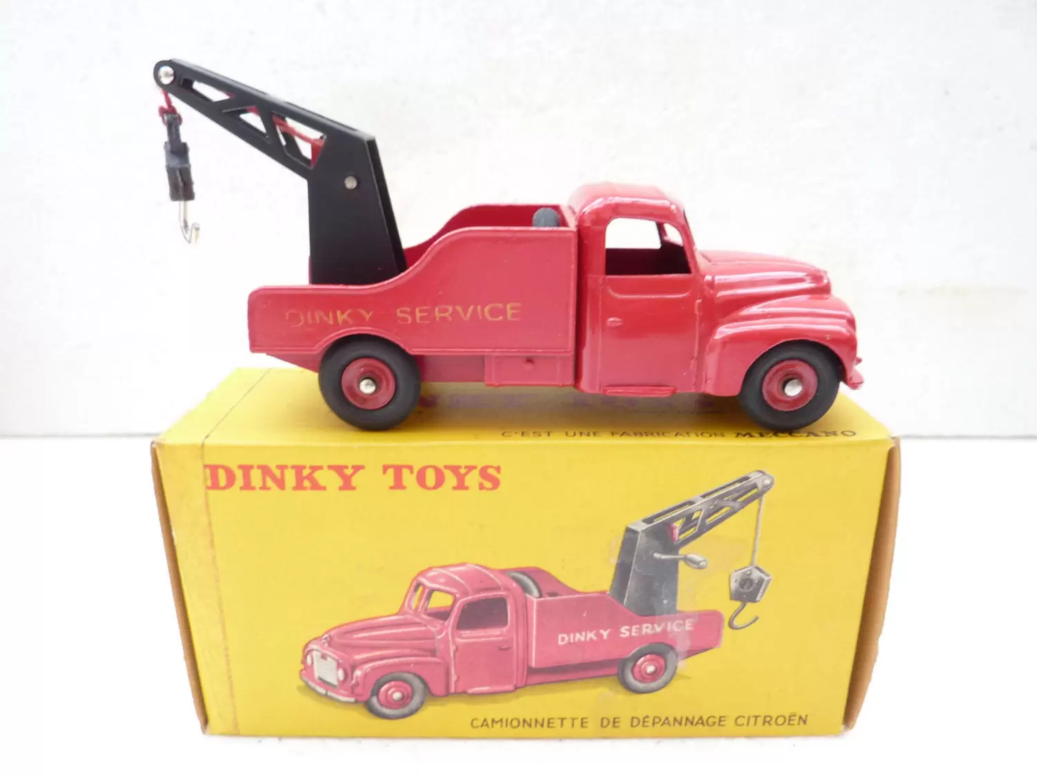 Atlas - Classic Dinky Toys Collection - CITROEN U 23 Dépanneuse (Rouge)