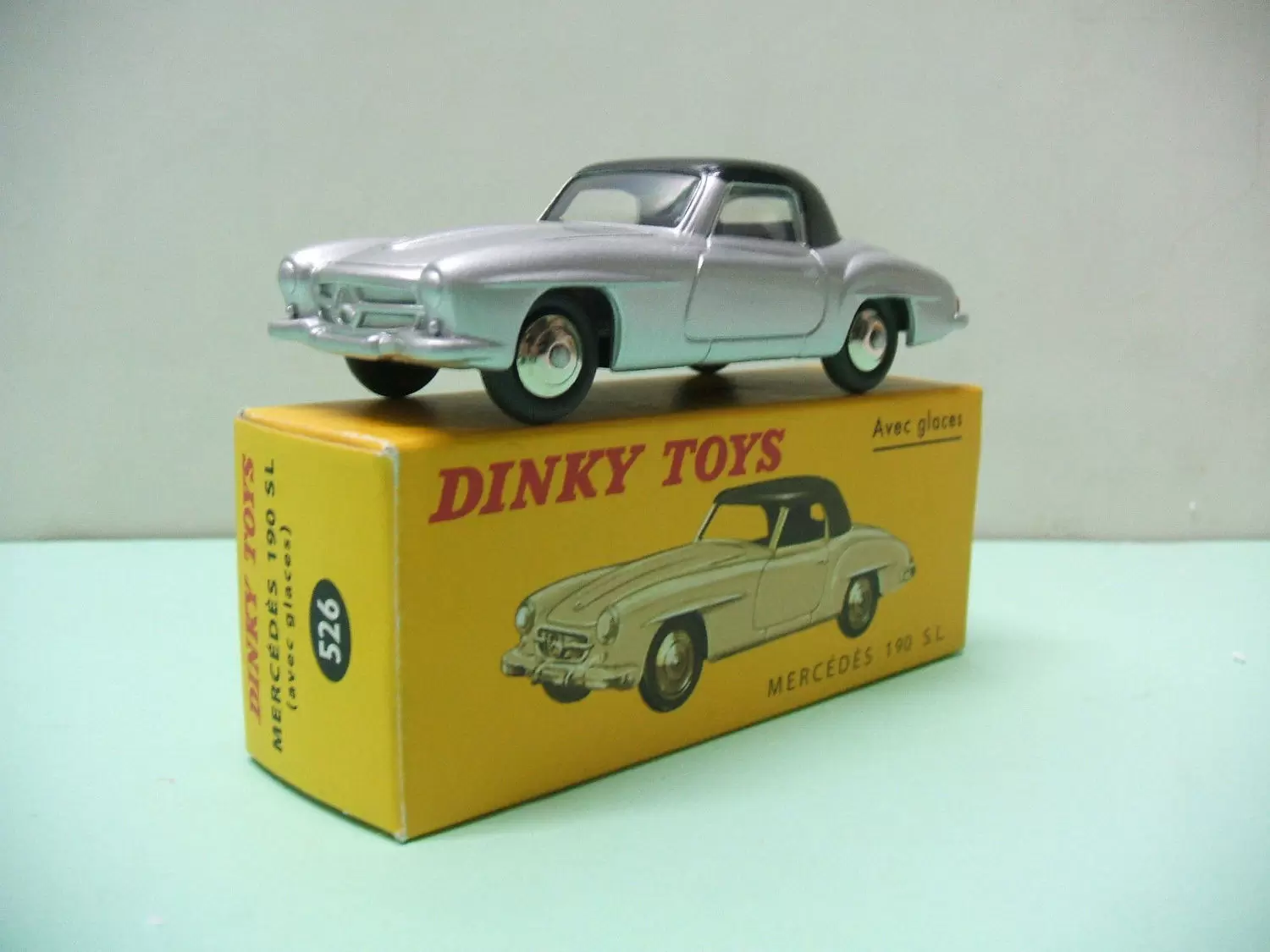 Atlas - Classic Dinky Toys Collection - MERCEDES 190 SL (Grise - Noire)