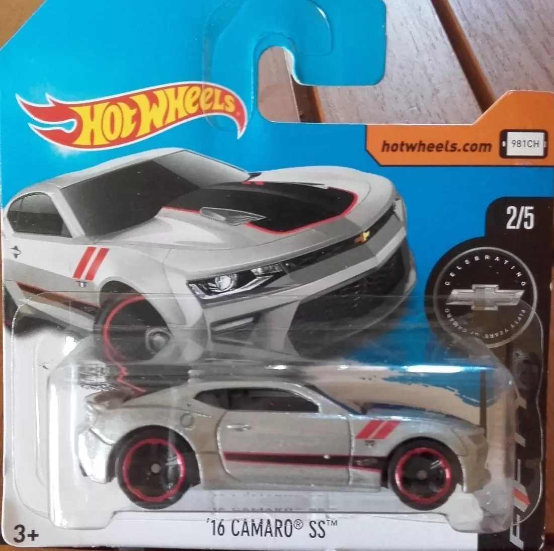 Mainline Hot Wheels - 16 Camaro SS