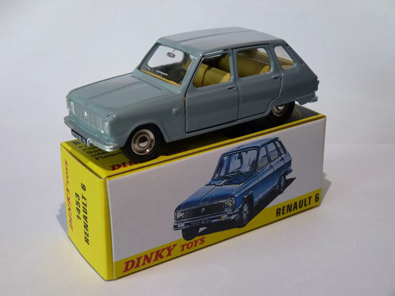 Atlas - Classic Dinky Toys Collection - RENAULT R6 (Grise)