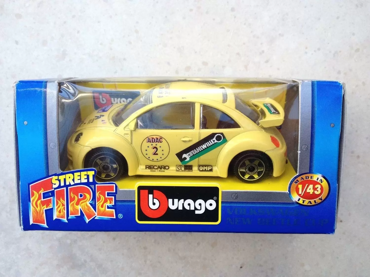 Bburago 1/43e - VOLKSWAGEN New Beetle Cup #2 (Jaune)