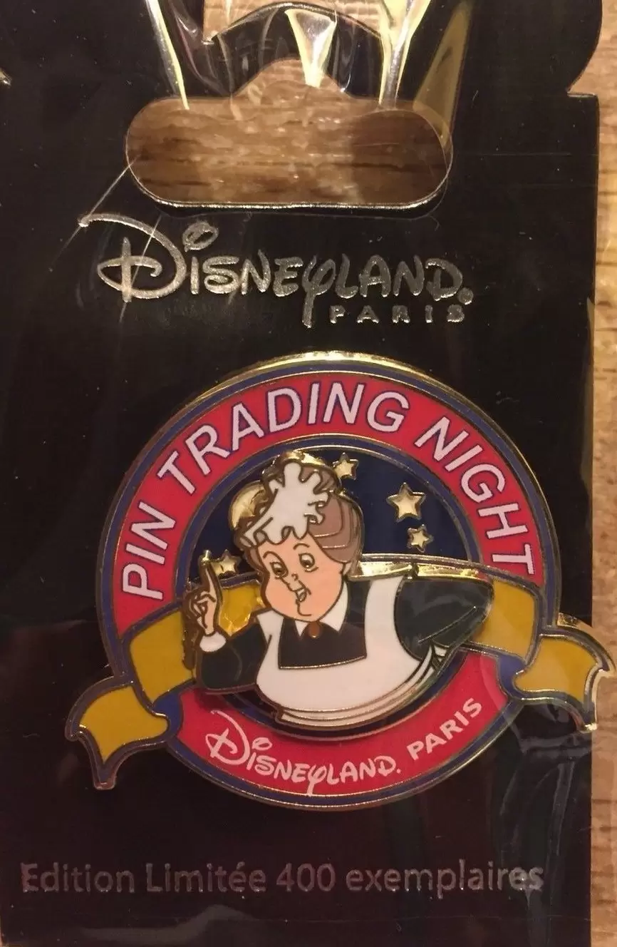 Disney - Pin Trading Night - Nany
