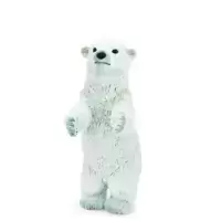 Bébé ours polaire debout