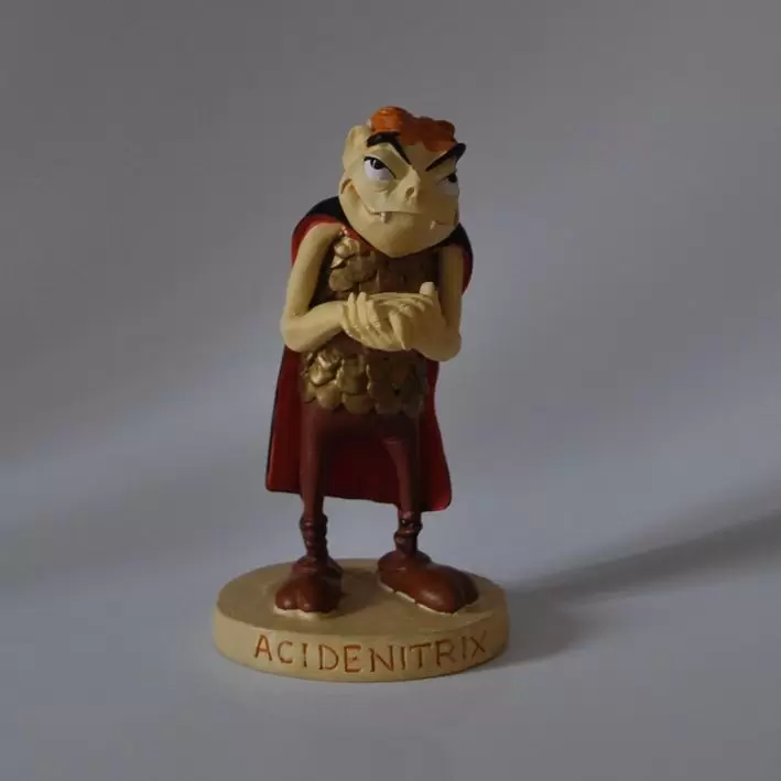 Statuettes Astérix - Acidenitrix le conseiller fourbe