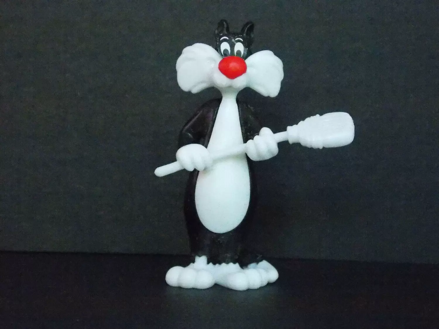 Bugs Bunny et ses Amis -1992 - Sylvestre avec balai