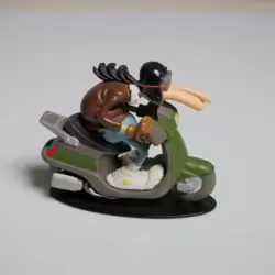 Pierre LEGHNOME sur son scooter PEUGEOT SV50