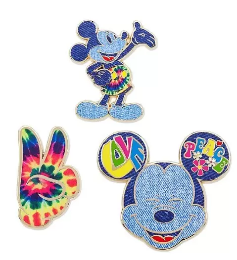 Souvenirs de Mickey - Mickey Mouse Memories - Pin\'s Mickey Memories Juin 2018