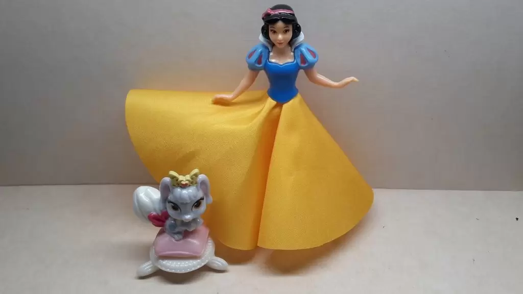 Maxi Kinder - Palace Pets - Snow White