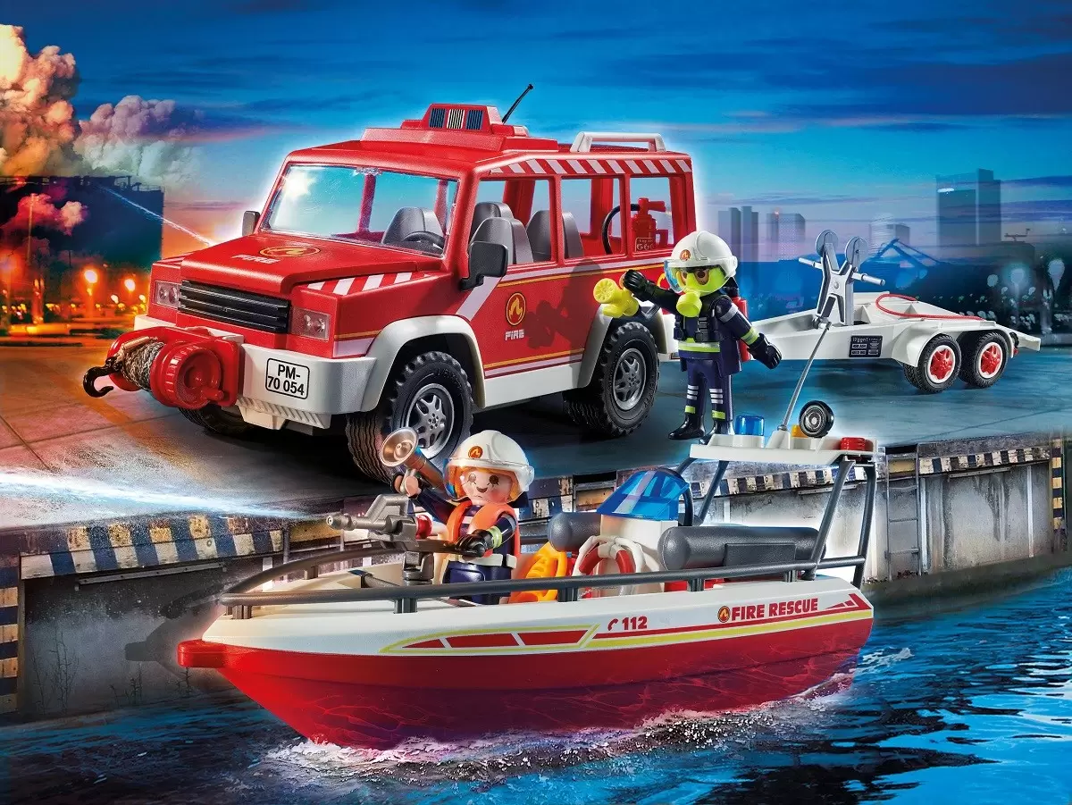 Playmobil Pompier - Véhicule de lutte contre l\'incendie avec bateau extincteur