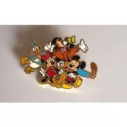 Mickey Minnie Dingo Pluto Donald