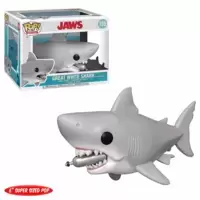 Jaws - Great White Shark with Diving Tank