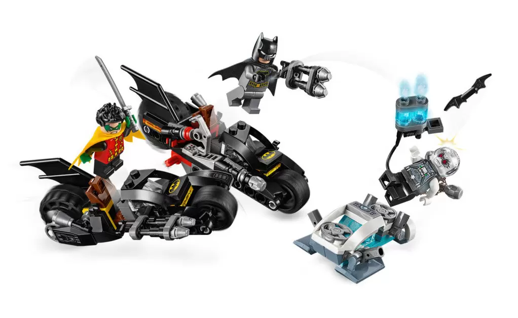 LEGO DC Comics Super Heroes - Mr. Freeze Batcycle Battle