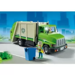 Camion de recyclage vert
