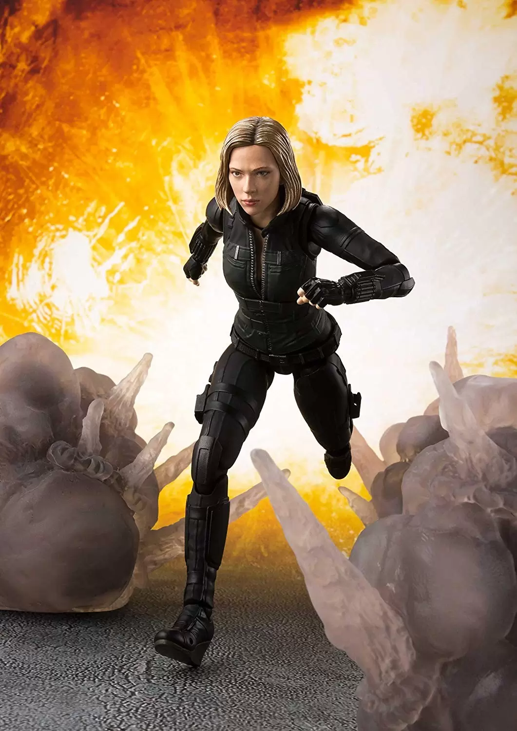 S.H. Figuarts Marvel - Black Widow & Tamashii Effect Explosion