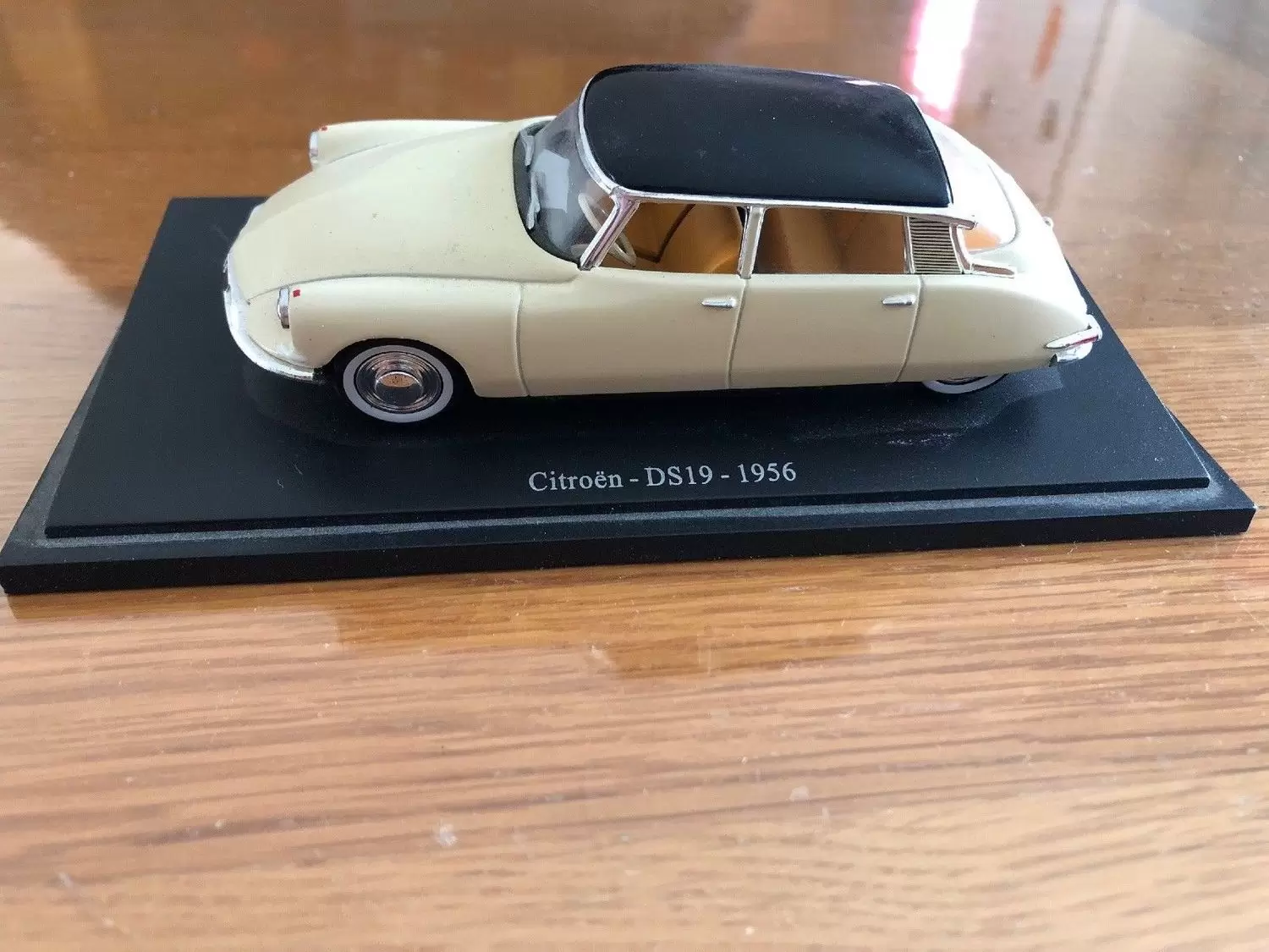 Passion Citroën - Éditions Atlas - La DS 19 de 1956