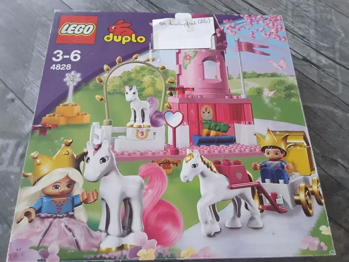 LEGO Duplo - Princess Royal Stables