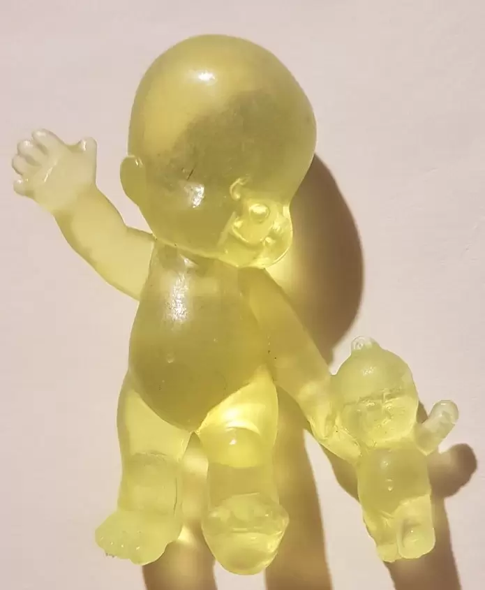 Les Babies Series 1 - Aglaé la poupée jaune fluo