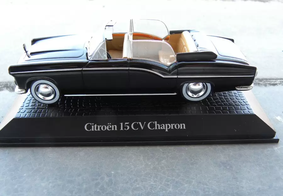 Voitures Chefs d\'État - Éditions Atlas - Citroën 15CV Limousine Décapotable Chapron 1957