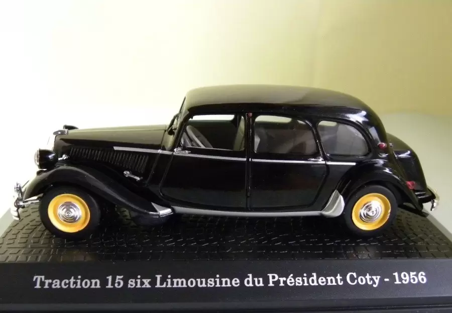 Voitures Chefs d\'État - Éditions Atlas - Citroën Traction 15 six Limousine R.Coty 1956