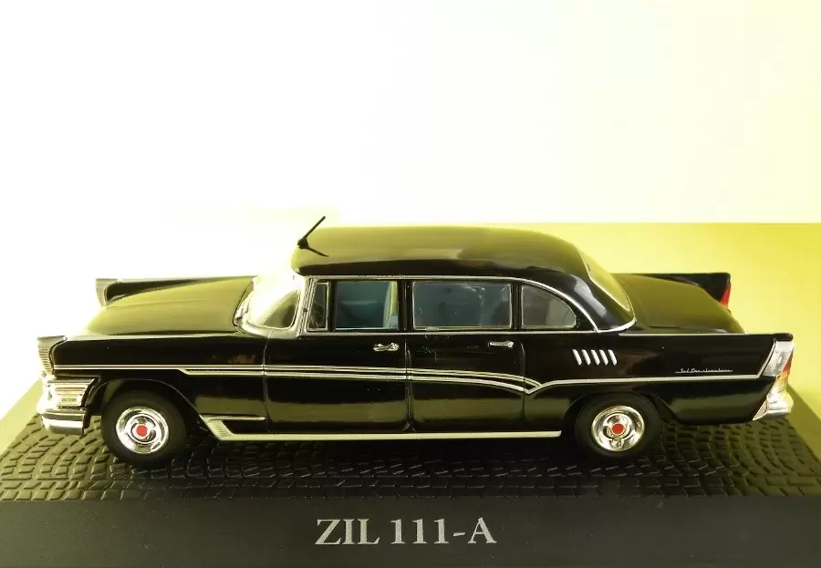 Voitures Chefs d\'État - Éditions Atlas - ZIL 111-A limousine 1967