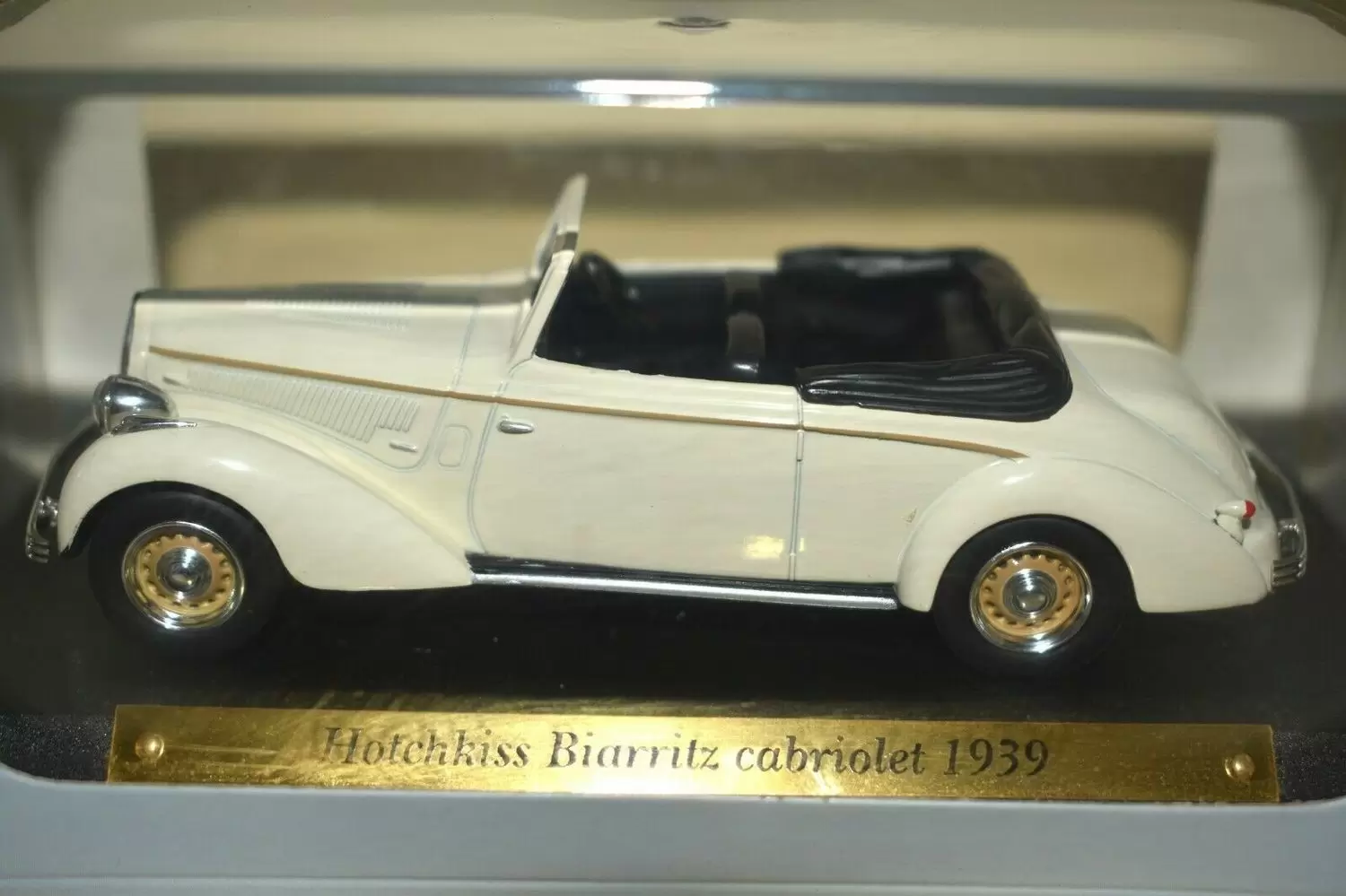 Voitures d\'Exception - Éditions Atlas - Hotchkiss Biarritz Cabriolet 1939