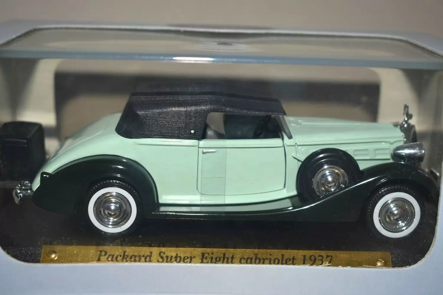 Voitures d\'Exception - Éditions Atlas - Packard Super Eight Cabriolet 1937