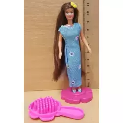 Barbie avec Brosse à Cheveux