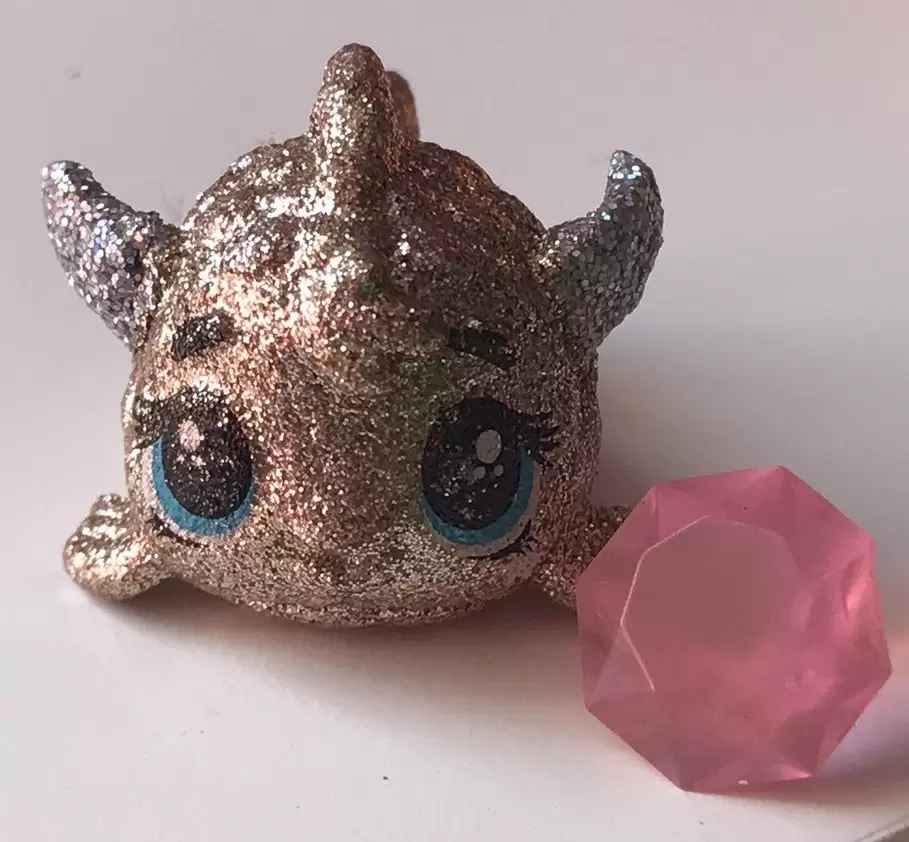 Hatchimals ColleGGtibles Saison 6.5 - Royal Snow Ball - Treasure Goldfinch Diamond