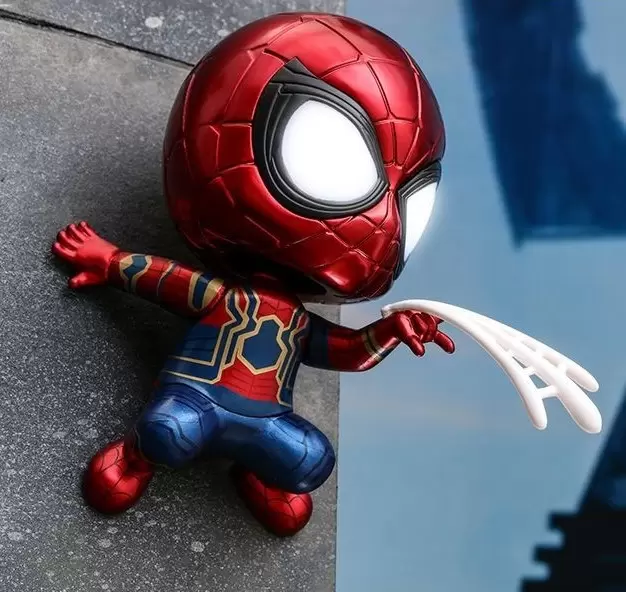 Cosbaby Figures - Avengers: Infinity War - Iron Spider (Web Shooting Light Up & Magnetic Function)
