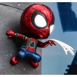 Avengers: Infinity War - Iron Spider (Web Shooting Light Up & Magnetic Function)