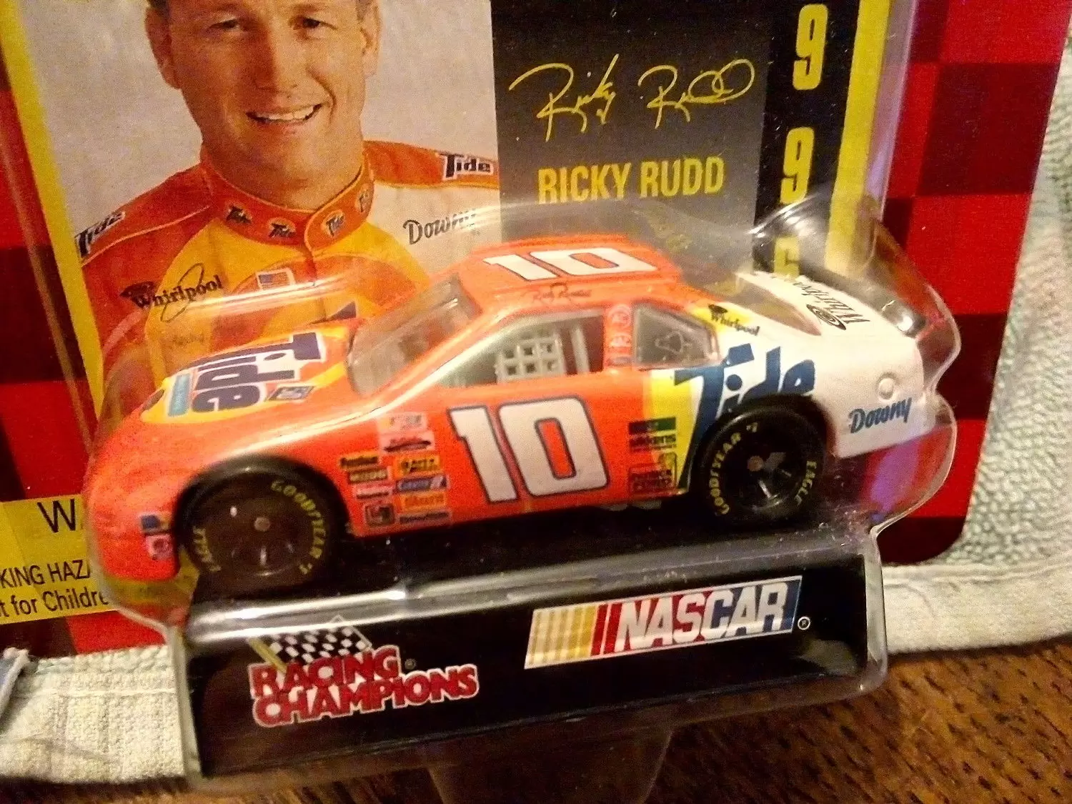 Racing Champions Nascar 1/64 Stock Car - 10