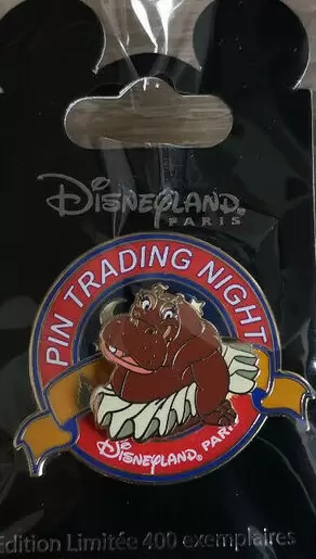 Disney - Pin Trading Night - Hyacinthe