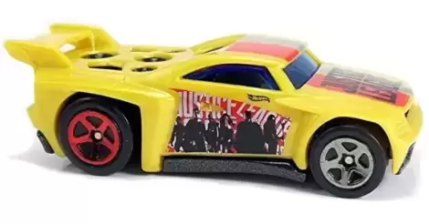 Hot Wheels DC Justice League Bassline Diecast Car 7/7 Collectible 