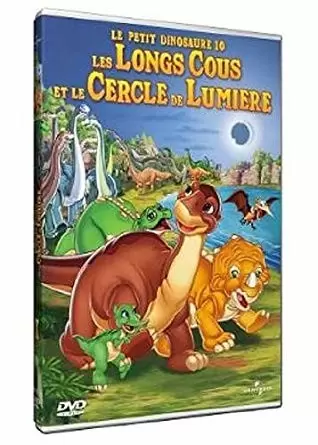 Le Petit Dinosaure - Le Petit Dinosaure : Les Longs cous et le cercle de lumière