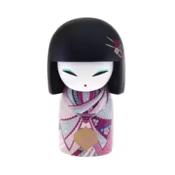Maki Dignified (2)