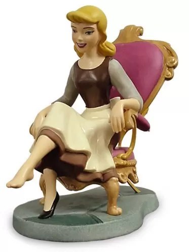 Walt Disney Classic Collection WDCC - Cinderella Fit For a Princess