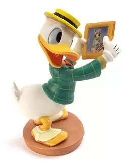 Walt Disney Classic Collection WDCC - Donald Duck With Love From Daisy