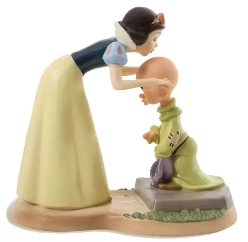 Walt Disney Classic Collection WDCC - Snow White and Dopey A Sweet Send Off