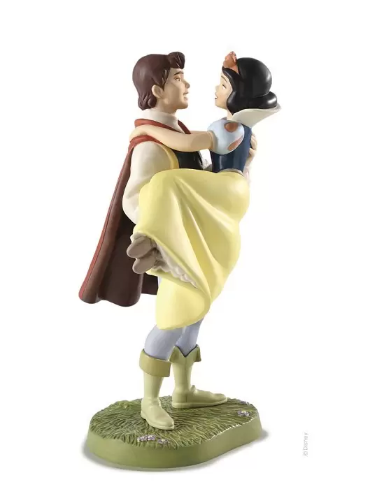 Walt Disney Classic Collection WDCC - Snow White and Prince Fairytale Ending