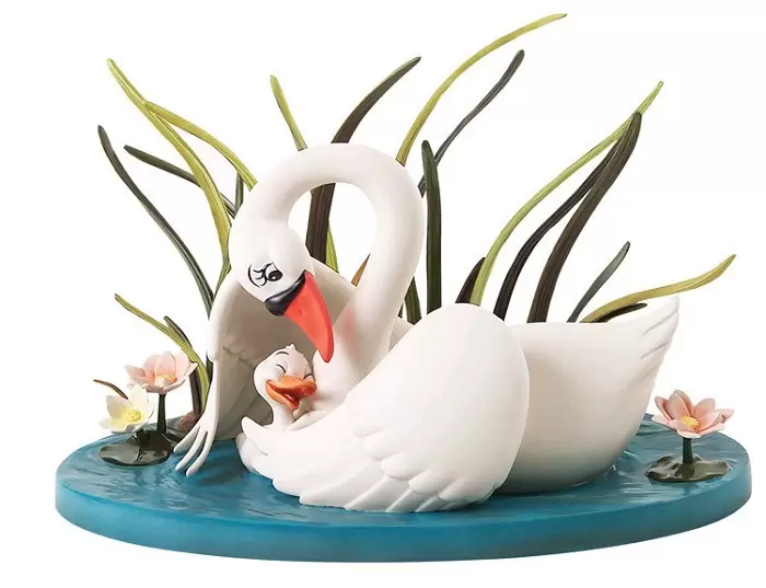 Walt Disney Classic Collection WDCC - The Ugly Duckling and Mother A Loving Embrace