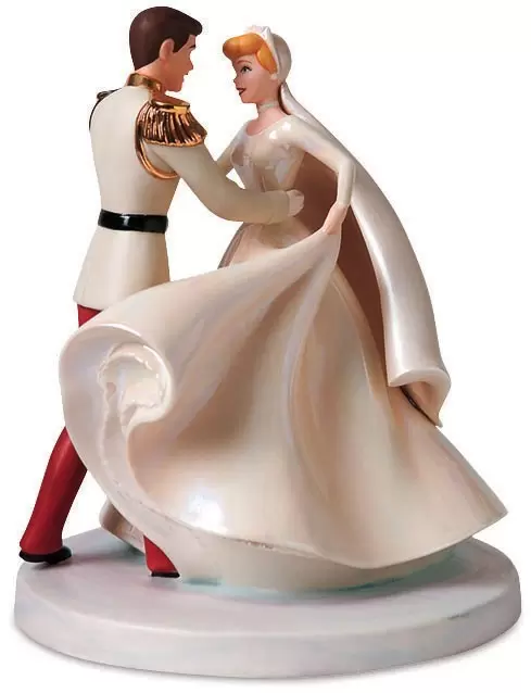 Walt Disney Classic Collection WDCC - Cinderella & Prince Charming Cake Topper Happily Ever